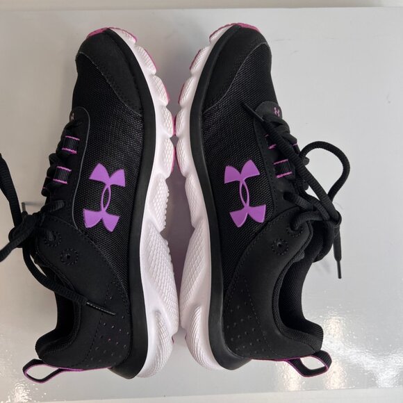 Under Armour Women Shoe 6.5 Charged Assert Low Lace Up Sneaker Run Gym Core Ex - Picture 9 of 12